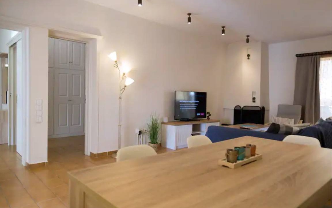Loutraki Apartment | 100 m² Apartment ∙ 3 bedrooms ∙ 6 guests