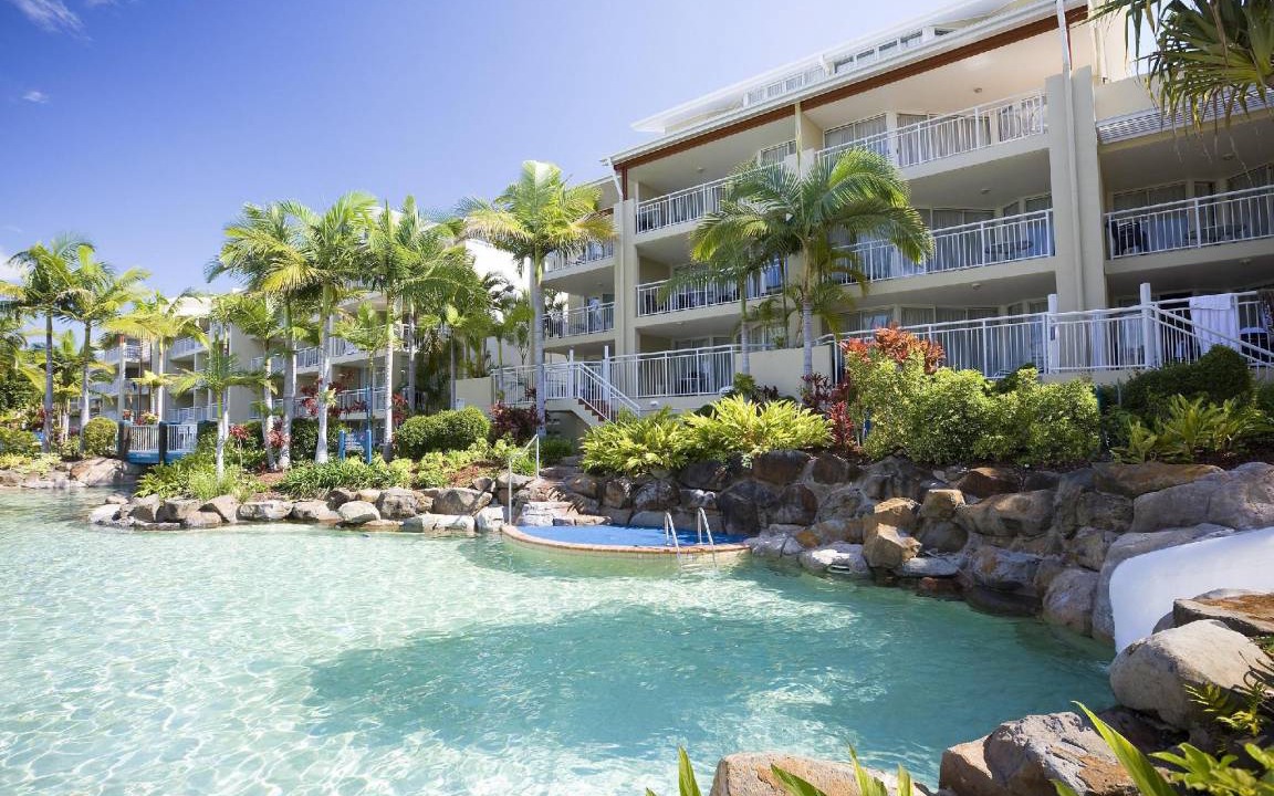 Alexandra Headland Apartment | 112 m² Serviced apartment ∙ 3 bedrooms ∙ 127 guests