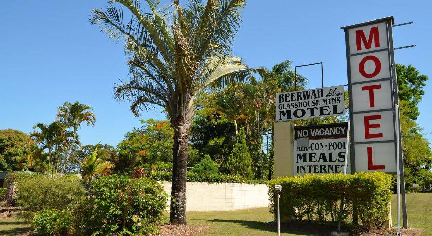 Glass House Mountains Hotel | 12 m² Motel ∙ 2 bedrooms ∙ 5 guests