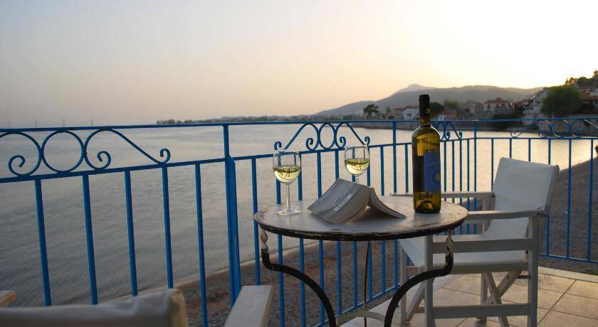 Nafpaktos Villa | 128 m² Villa ∙ 3 bedrooms ∙ 8 guests