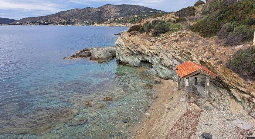 Karystos House | 150 m² House ∙ 3 bedrooms ∙ 7 guests