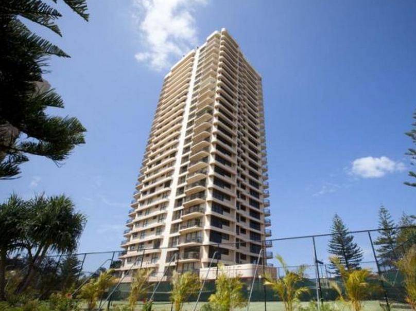 Main Beach Apartment | 1800 m² Serviced apartment ∙ 4 bedrooms ∙ 127 guests