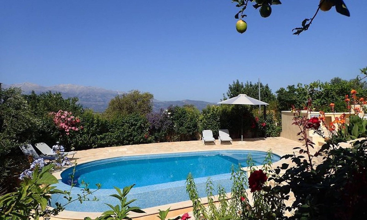 Garden | Drapanos