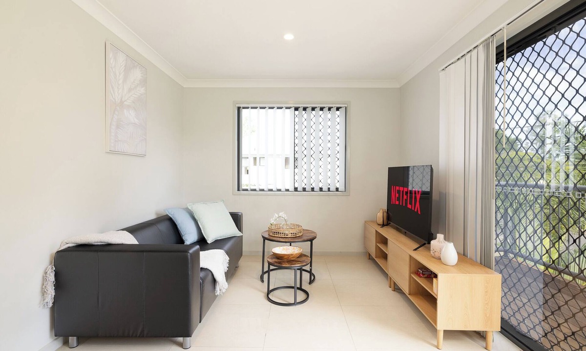 Rocklea Apartment | 2 Bdr Apt! Next to Park! GST Credits! 373B2