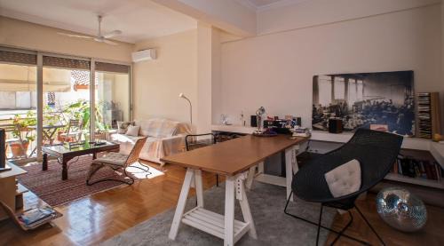 Thissio Apartment | 2 BEDROOM APARTMENT AT THE HISTORICAL CENTER, VIEW TO ACROPOLIS