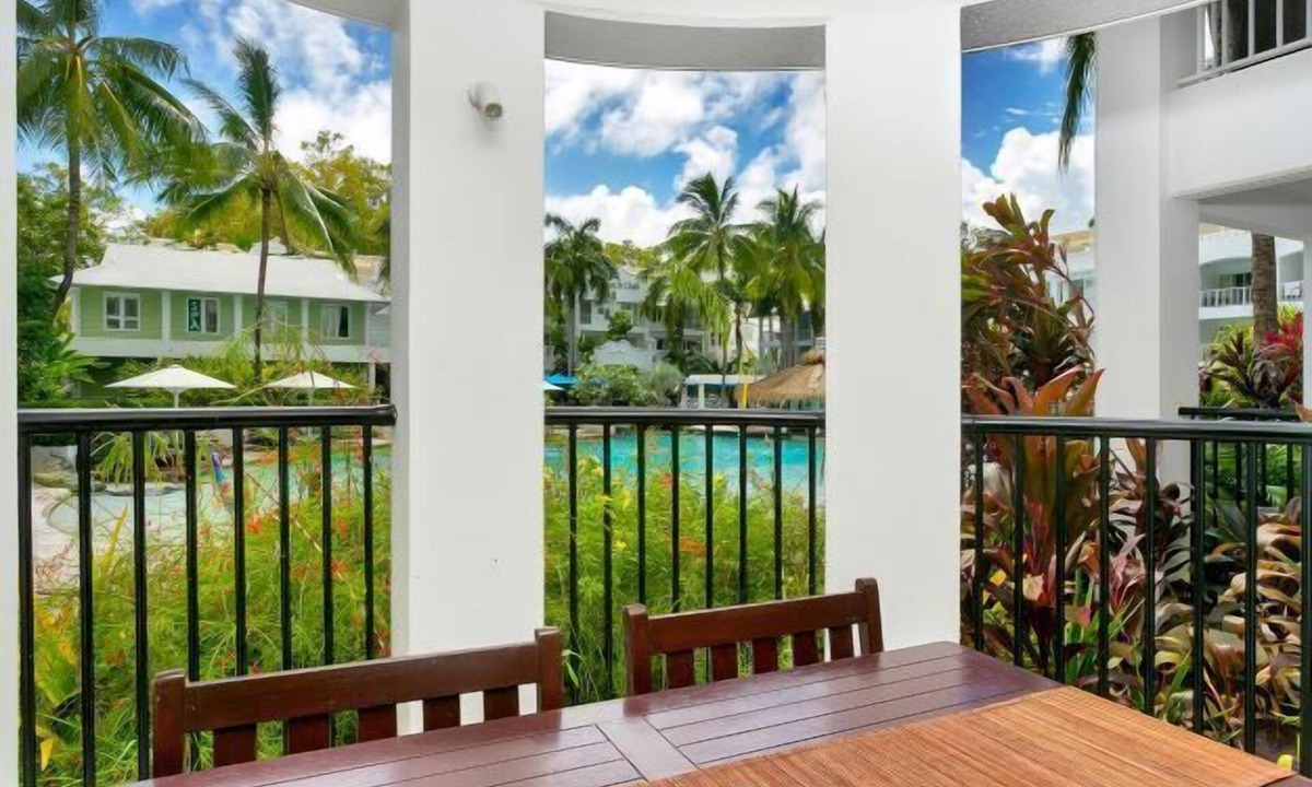 Beach Club Lagoon Palm Cove | Palm Cove