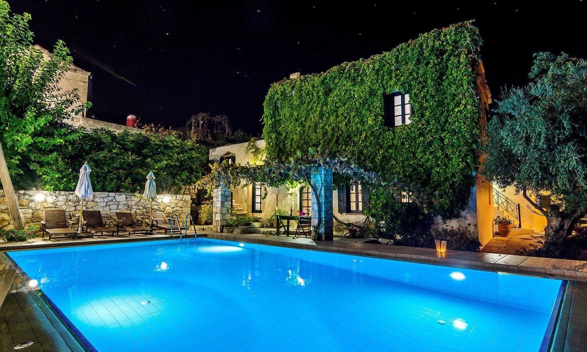 Douliana House | 2 houses together - private pool