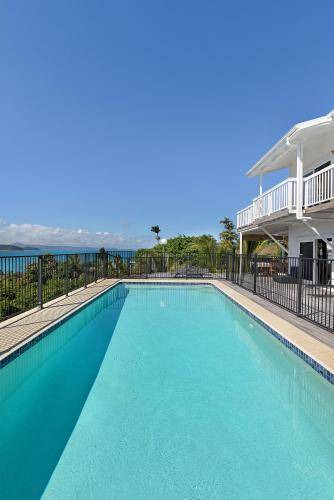 Shute Harbour House | 200 m² House ∙ 4 bedrooms ∙ 6 guests