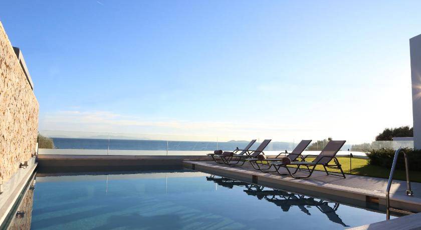 Katakali Villa | 220 m² Villa ∙ 4 bedrooms ∙ 8 guests
