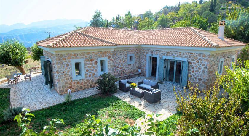Porovitsa Villa | 230 m² Villa ∙ 4 bedrooms ∙ 10 guests