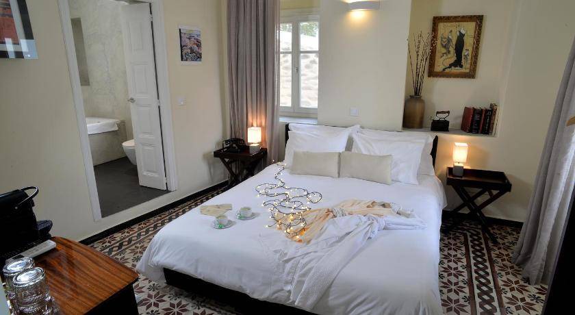 Ermoupoli Bed & Breakfast | 24 m² Bed and breakfast ∙ 3 guests