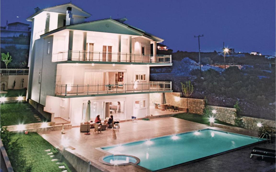 Theologos House | 255 m² House ∙ 5 bedrooms ∙ 12 guests