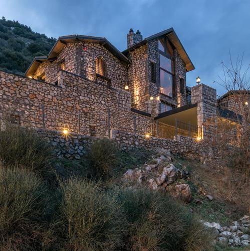 Eptalofos Villa | 289 m² Villa ∙ 4 bedrooms ∙ 12 guests