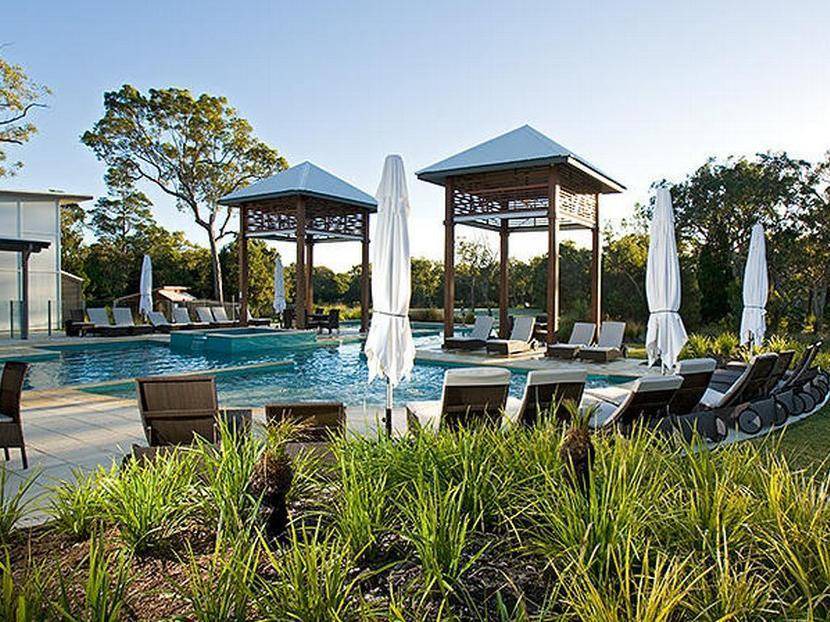 Noosa North Shore Resort | 300 m² Resort ∙ 4 bedrooms ∙ 127 guests