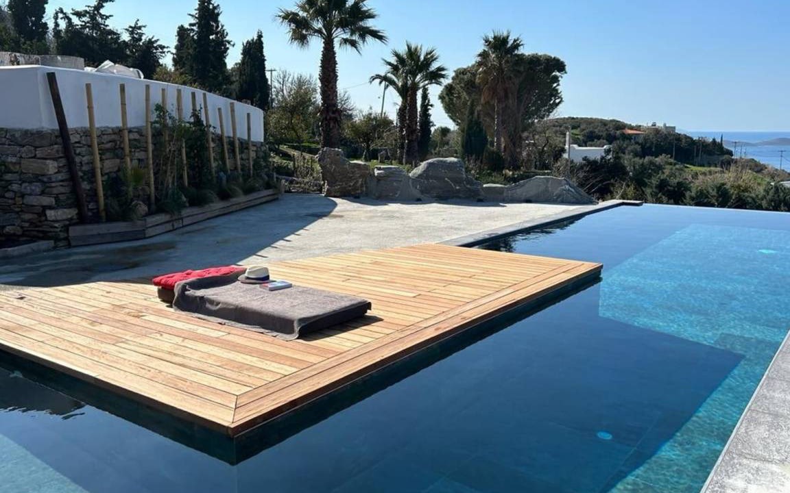Karystos Villa | 300 m² Villa ∙ 5 bedrooms ∙ 12 guests