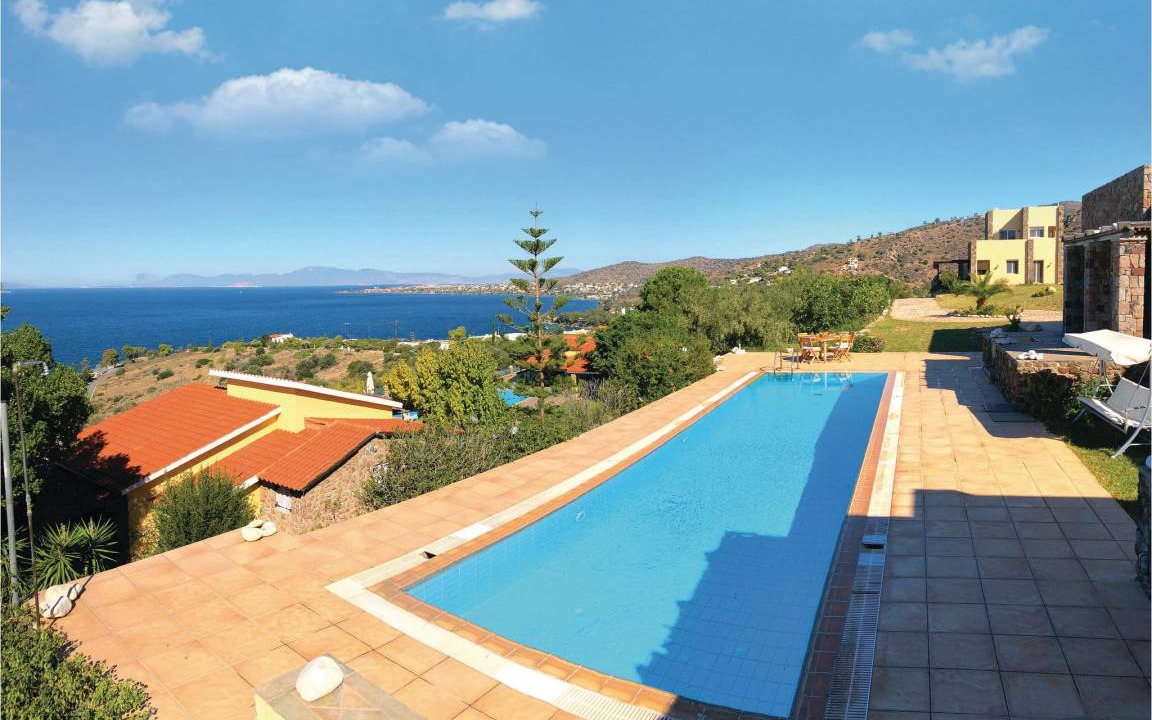 Kontos House | 370 m² House ∙ 6 bedrooms ∙ 12 guests