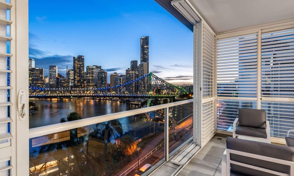New Farm Apartment | 3BR Skyline Terrace | Long Stay & Monthly Discount