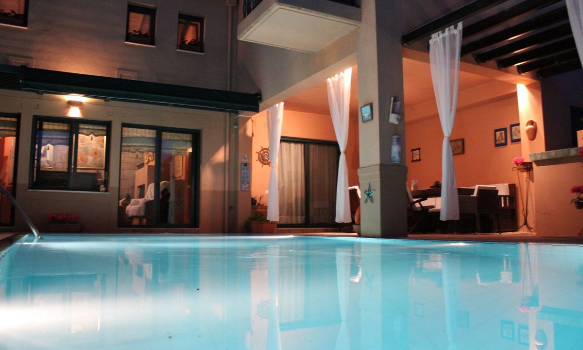 Trikala Villa | 4-seasons pool villa-near METEORA