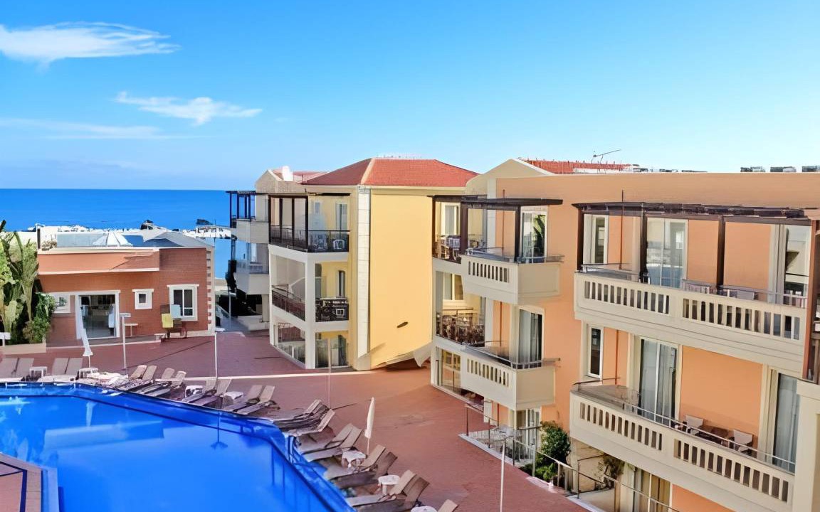 Kato Galatas Hotel | 40 m² Hotel ∙ 127 guests