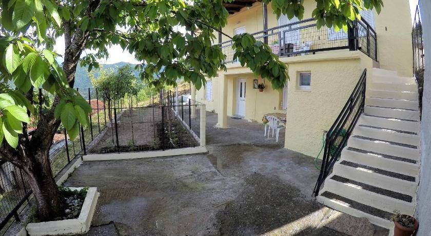 Timfristos Apartment | 42 m² Apartment ∙ 3 bedrooms ∙ 6 guests