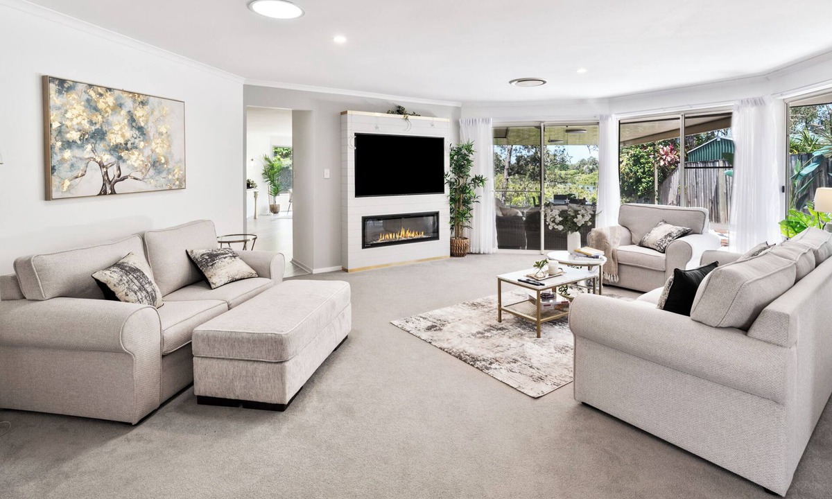Oxenford House | 4BR In Prime Gold Coast Near Beaches & Attractions