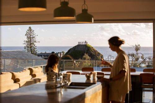 Currumbin House | 539 m² House ∙ 5 bedrooms ∙ 14 guests