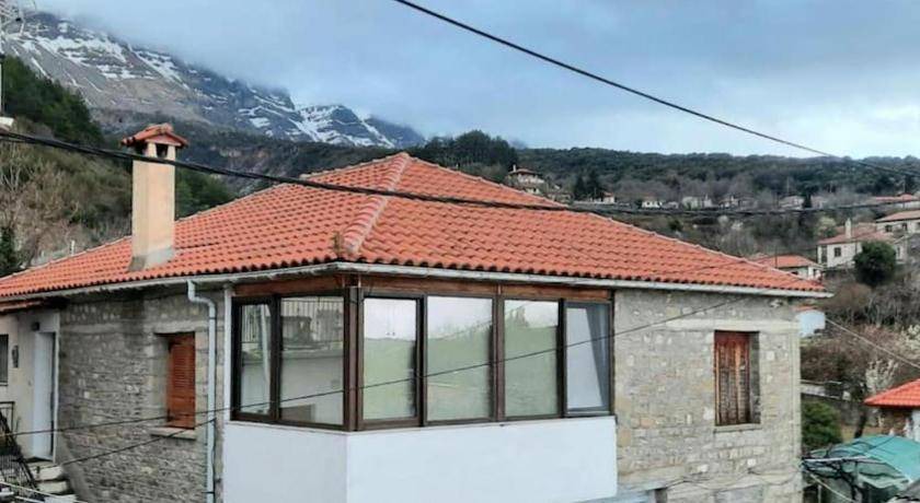 Central Tzoumerka Apartment | 56 m² Apartment ∙ 2 bedrooms ∙ 8 guests