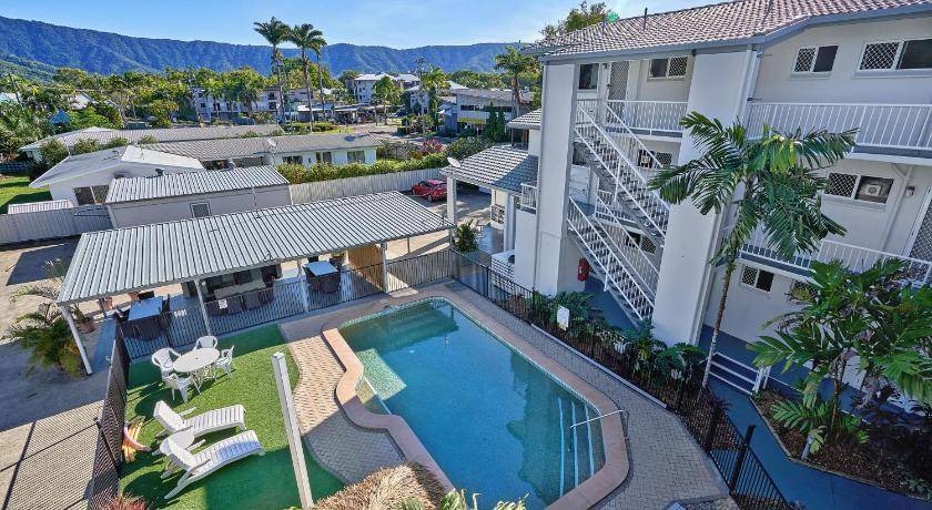 Trinity Beach Apartment | 80 m² Apartment ∙ 2 bedrooms ∙ 6 guests