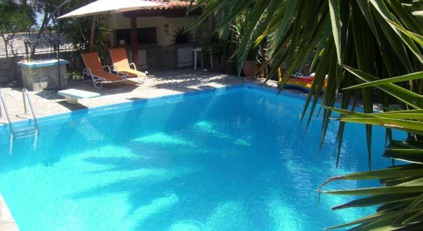 Isthmia Villa | 90 m² Villa ∙ 2 bedrooms ∙ 6 guests