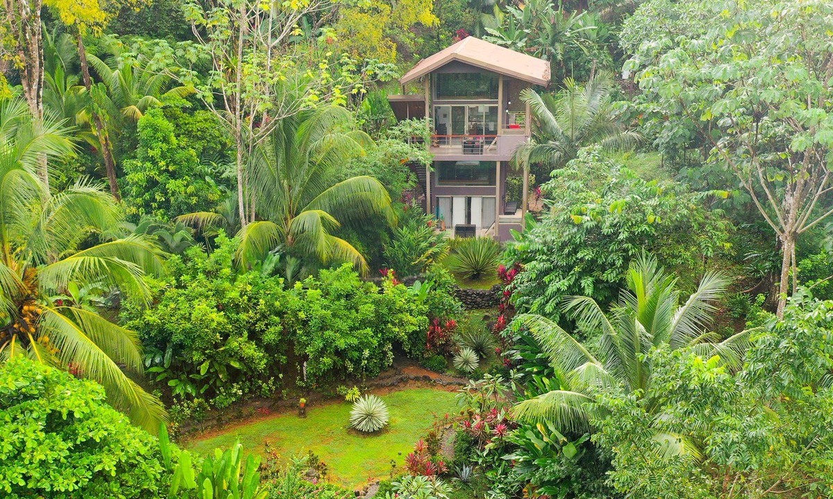 Ballena Villa | A Sloth Riverfront Villa with Jacuzzi Pool