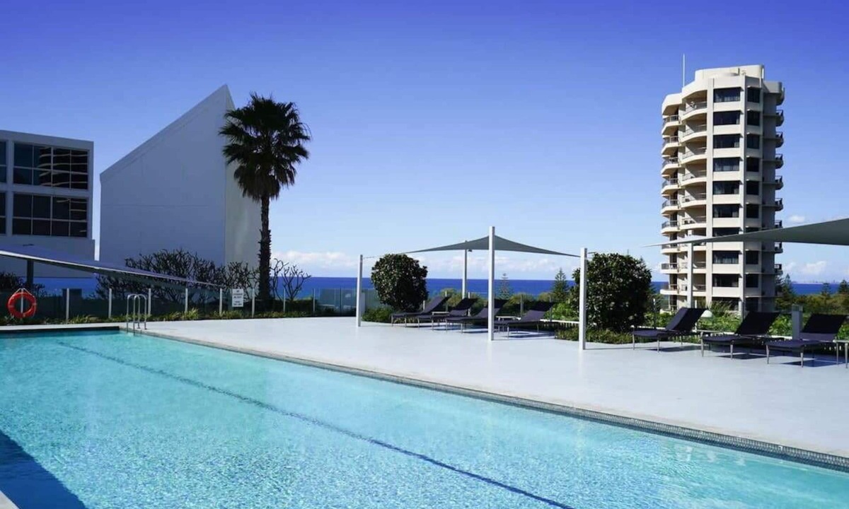 Broadbeach Apartment | Air On Broadbeach|Stunning Ocean Views!