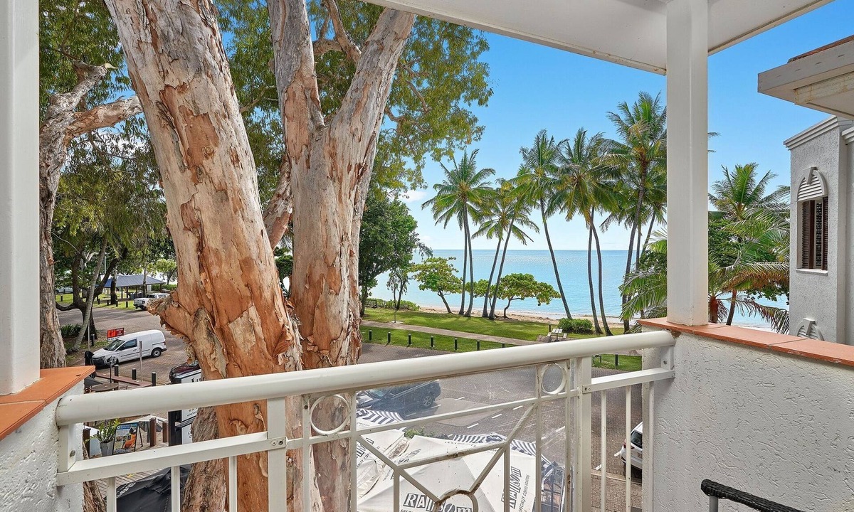 Alassio Beachfront Palm Cove | Palm Cove