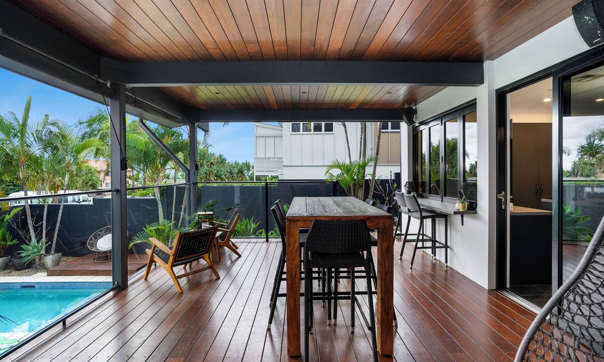 Alexandra Headland House | Alexandra Headland, 200 metres to the best beach on the Sunshine Coast