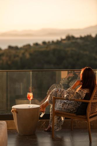 Paradhisos Apartment | Amara suites