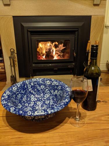 Stanthorpe House | Amiens Cottage. Queenslander, charming, central.