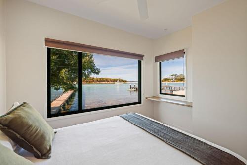 Huskisson Villa | Anglesea Waterfront Bungalow by Book Jervis Bay
