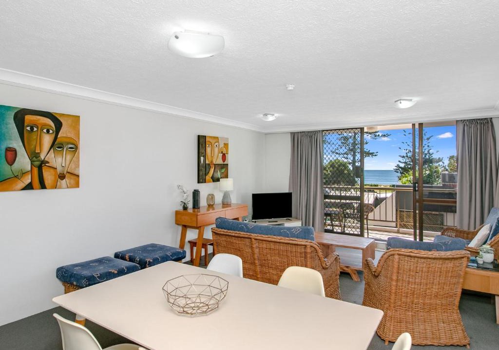 Coolangatta Apartment | Aries Unit 5