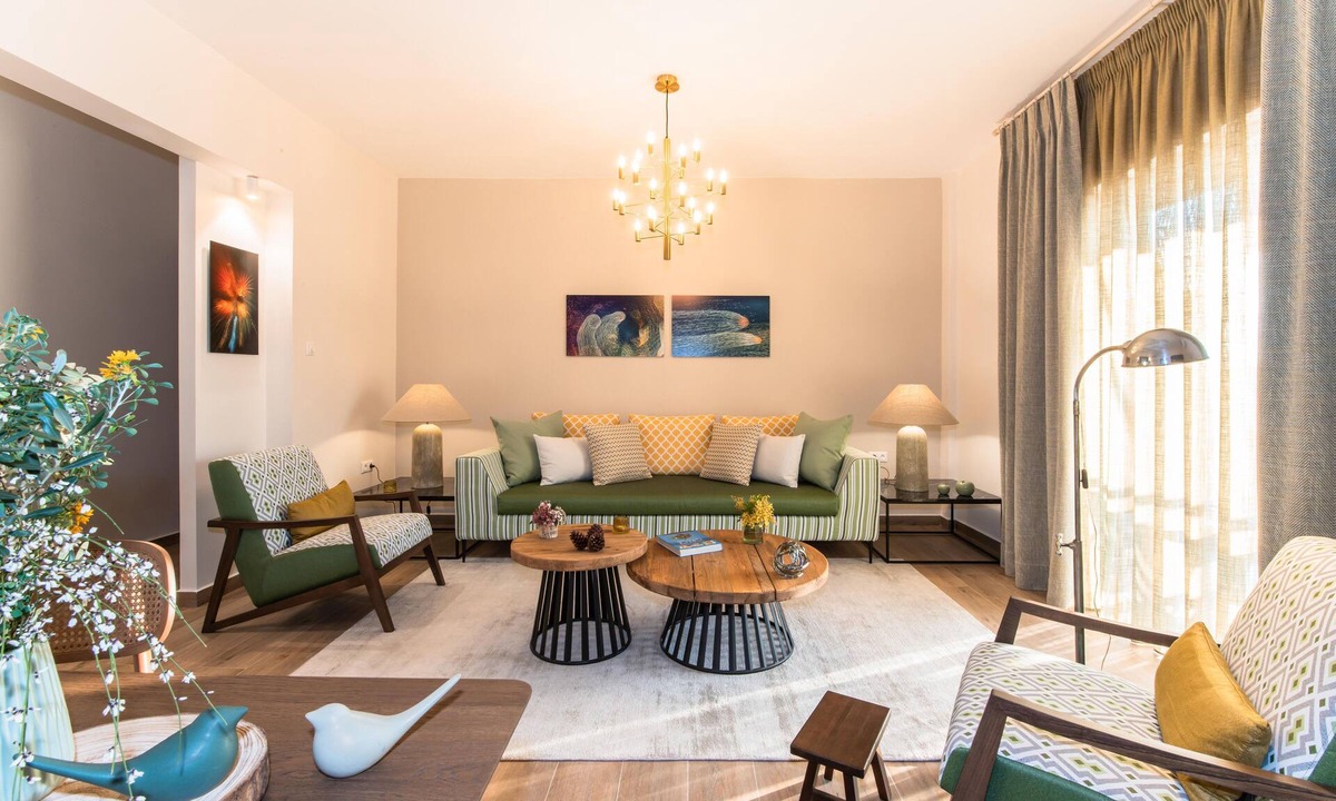 Glyfada Apartment | Artsy Spacious Cozy 2 BDR - 2 BAR Apartment in the quiet Glyfada Center