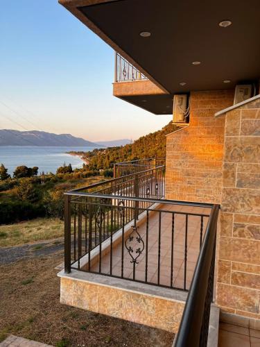 Kamena Vourla House | Asproneri Elements - Sea View