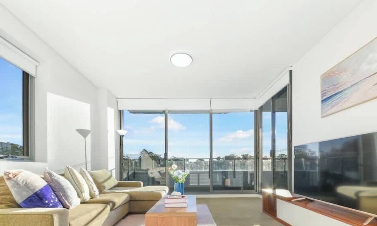 Asquith Apartment | Asquith 2BR Apt Secure Underground Parking