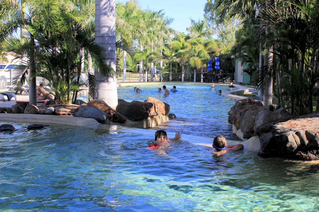 Richmond Hill Resort | Aussie Outback Oasis Holiday Park