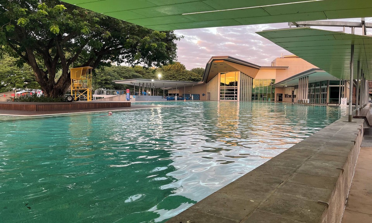 Thuringowa Central House | B & B across road from willows & cannon park and Riverway Naturist CO home