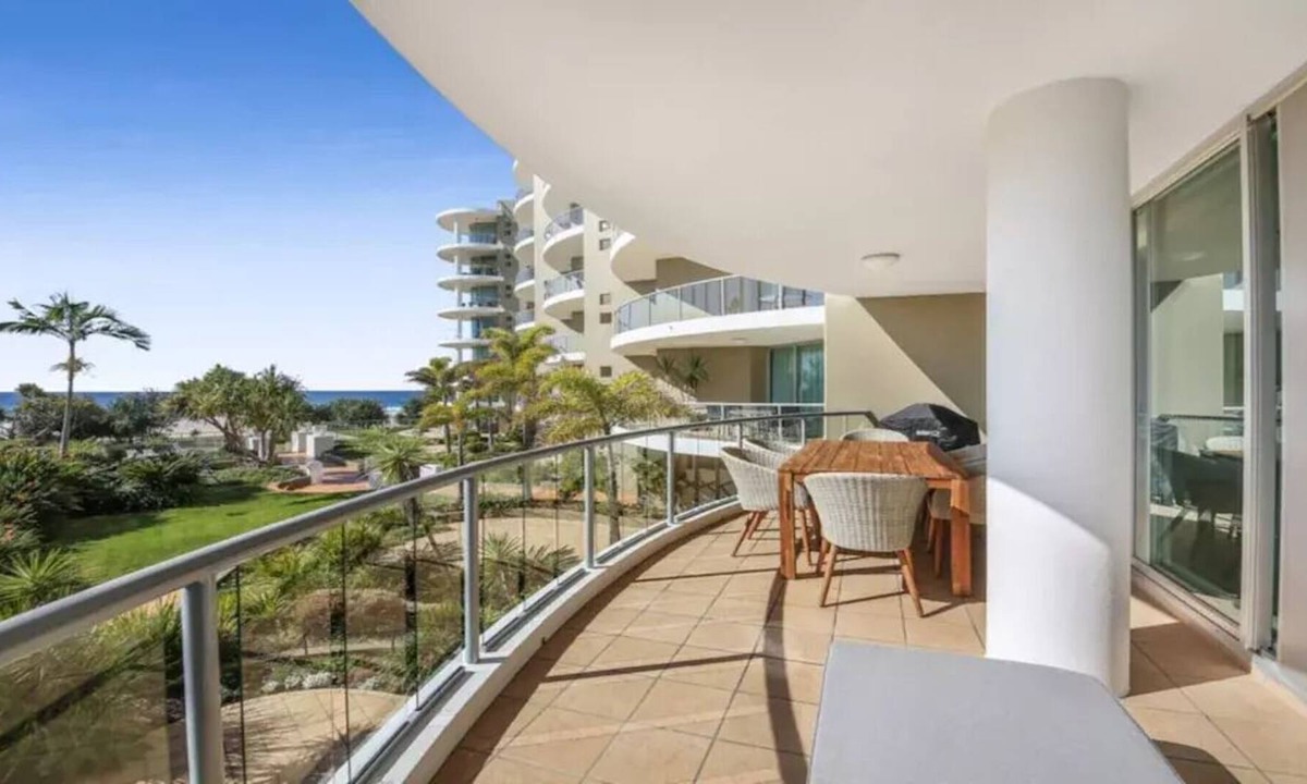 Palm Beach Apartment | Beach Front Luxury at Palm Springs