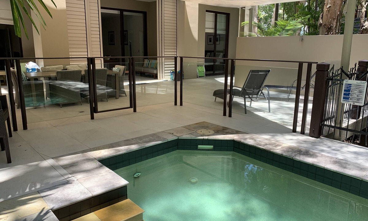 Palm Cove Resort | Beachfront 3/4 Bedroom Apartment - Stunning private plunge pool & bbq