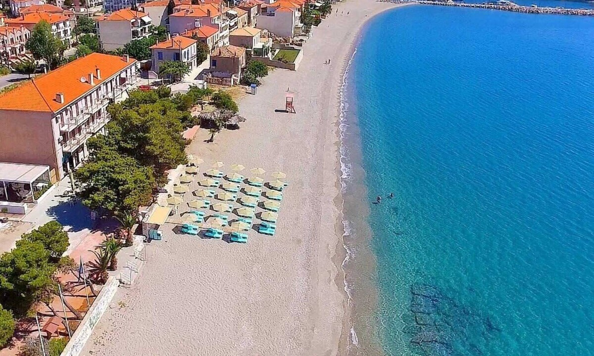 Paralio Astros House | Beachfront Astros Villa - Dukes Seaside Escape
