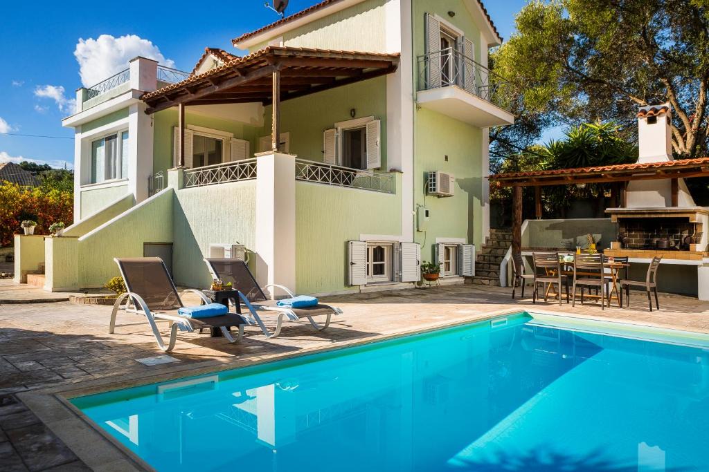 Pesada Villa | Bee's Knees Retreat