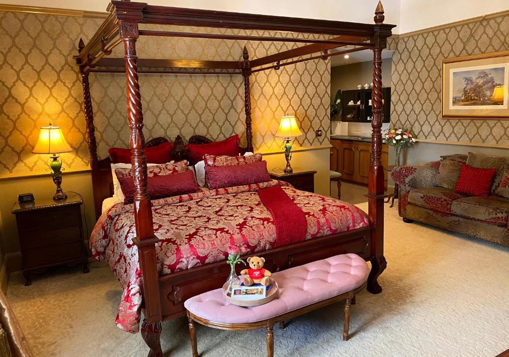 Diddillibah Bed & Breakfast | Bli Bli House Riverside Retreat