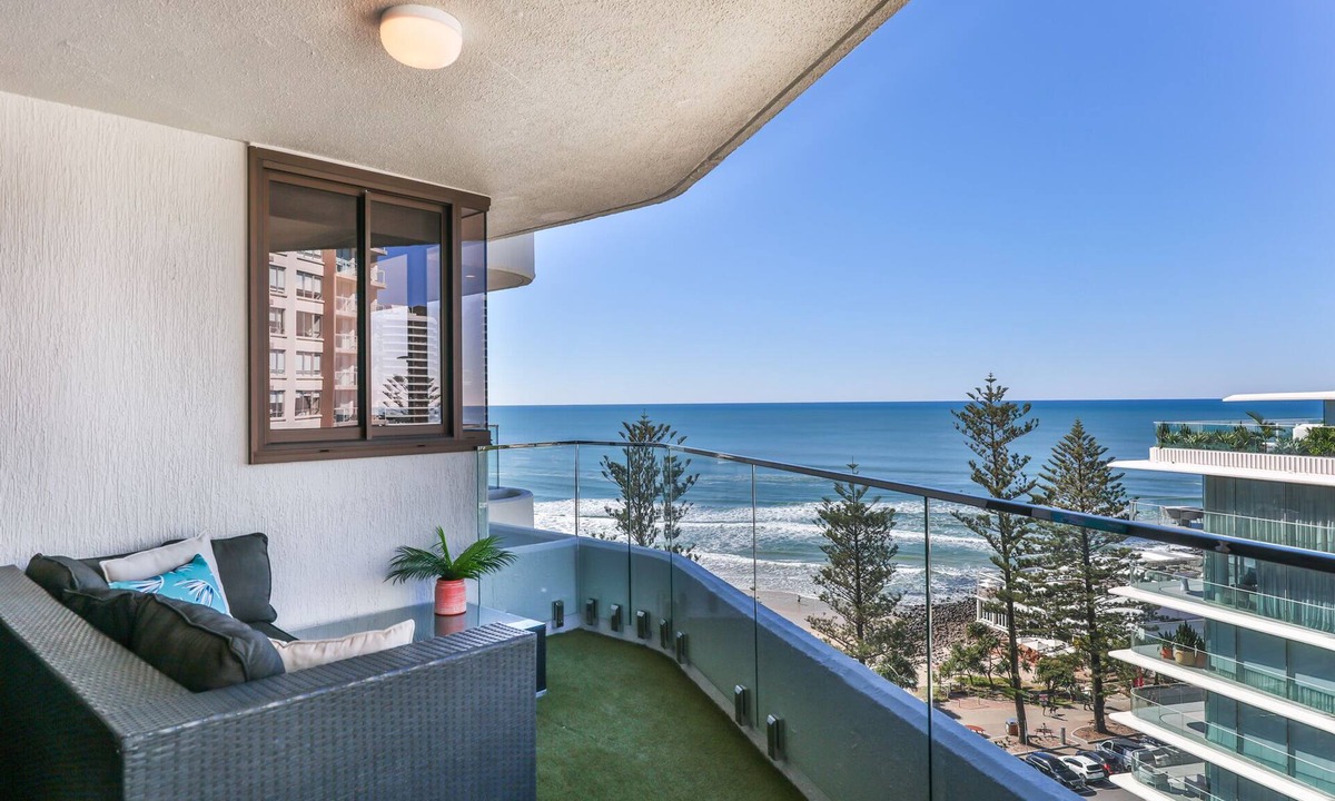 Burleigh Heads Apartment | Bliss By The Sea - Absolute Beachside Luxury