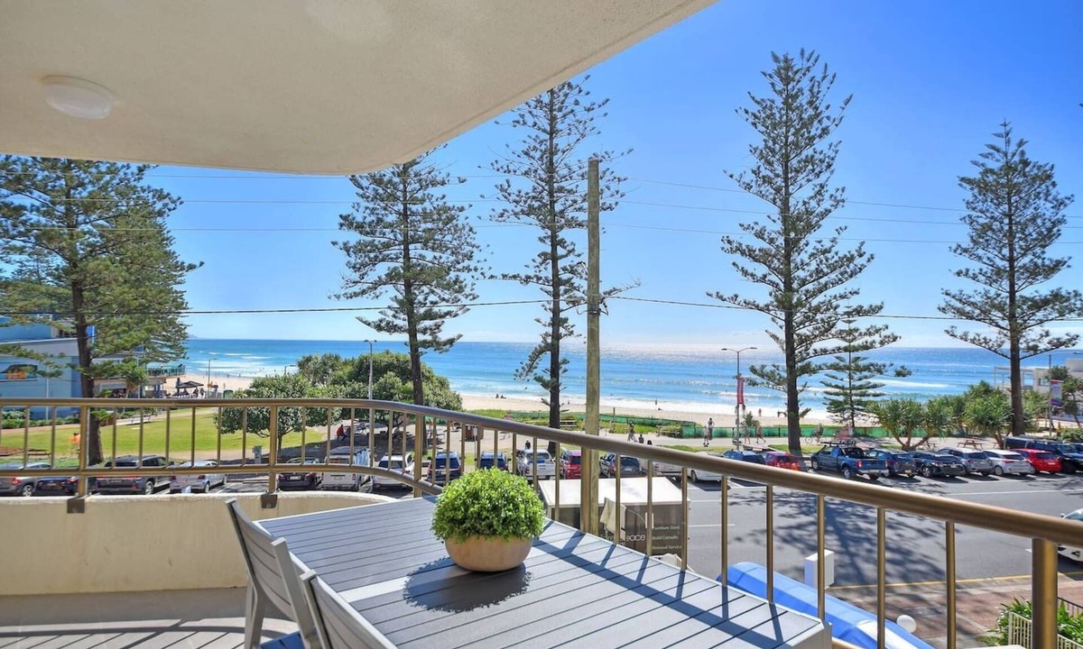 Burleigh Heads Apartment | Bliss On The Beach - Amazing Beach Views!