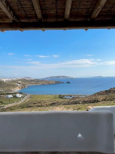 Houlakia Apartment | Blue and White Mykonos ap2